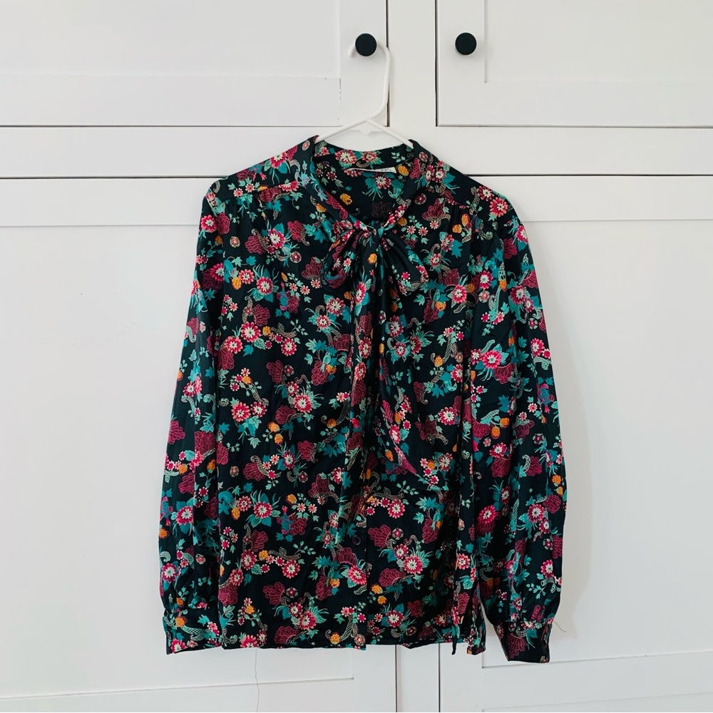 Vintage Three Flaggs Black Floral Blouse Size Medium